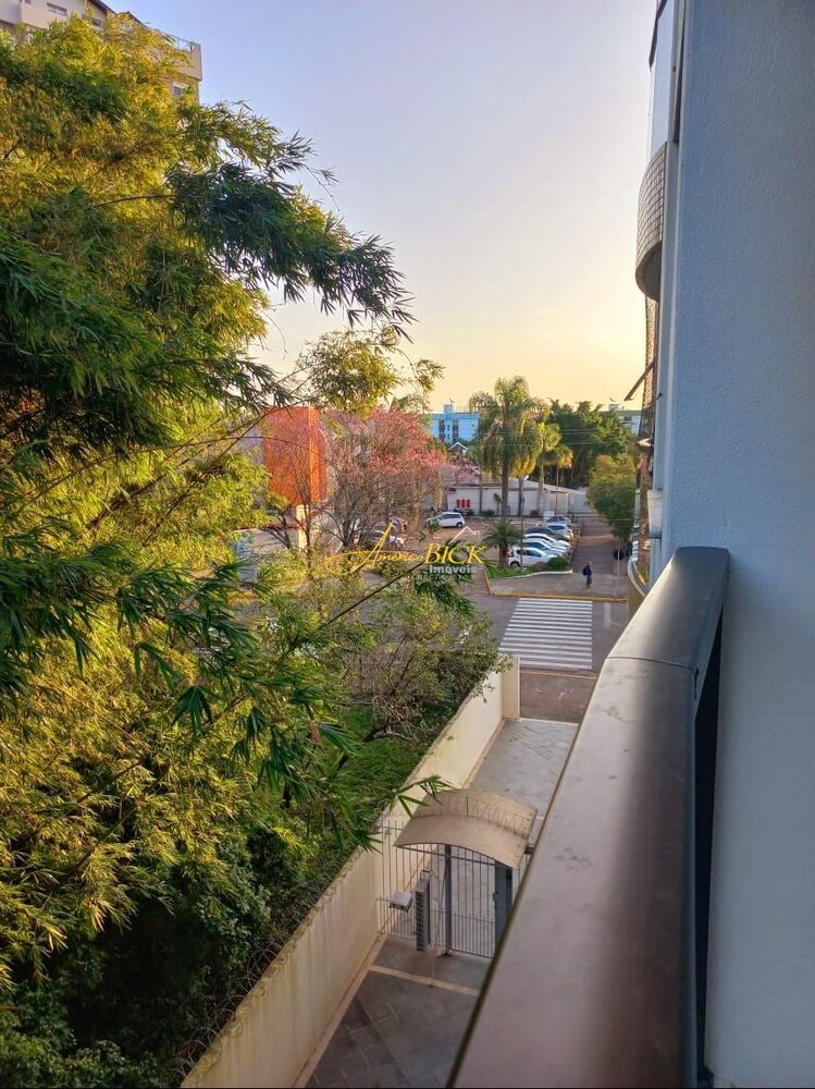 Apartamento à venda com 2 quartos, 68m² - Foto 1