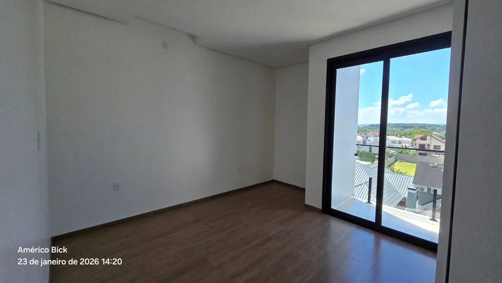 Casa, 3 quartos, 235 m² - Foto 3