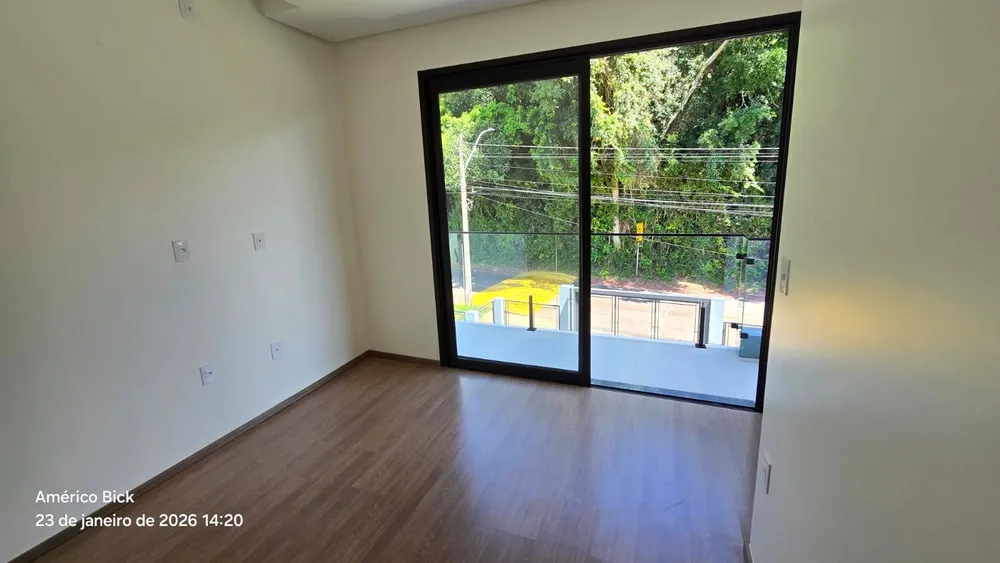 Casa, 3 quartos, 235 m² - Foto 2