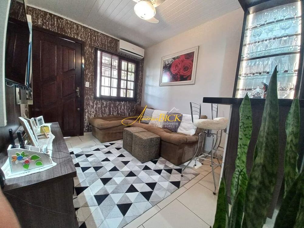 Casa à venda com 2 quartos, 80m² - Foto 8