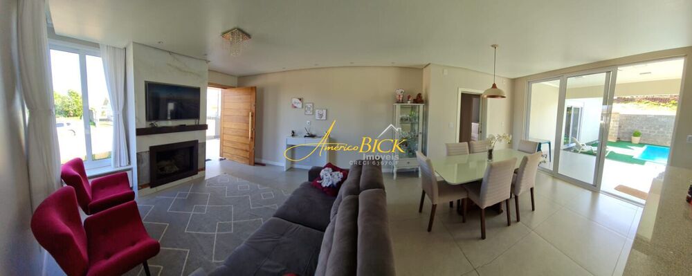 Casa à venda com 3 quartos, 149m² - Foto 1