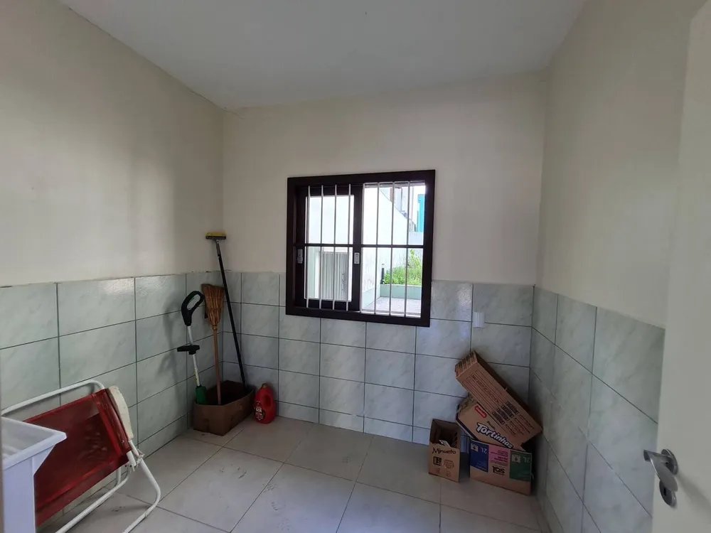 Casa, 3 quartos, 228 m² - Foto 3
