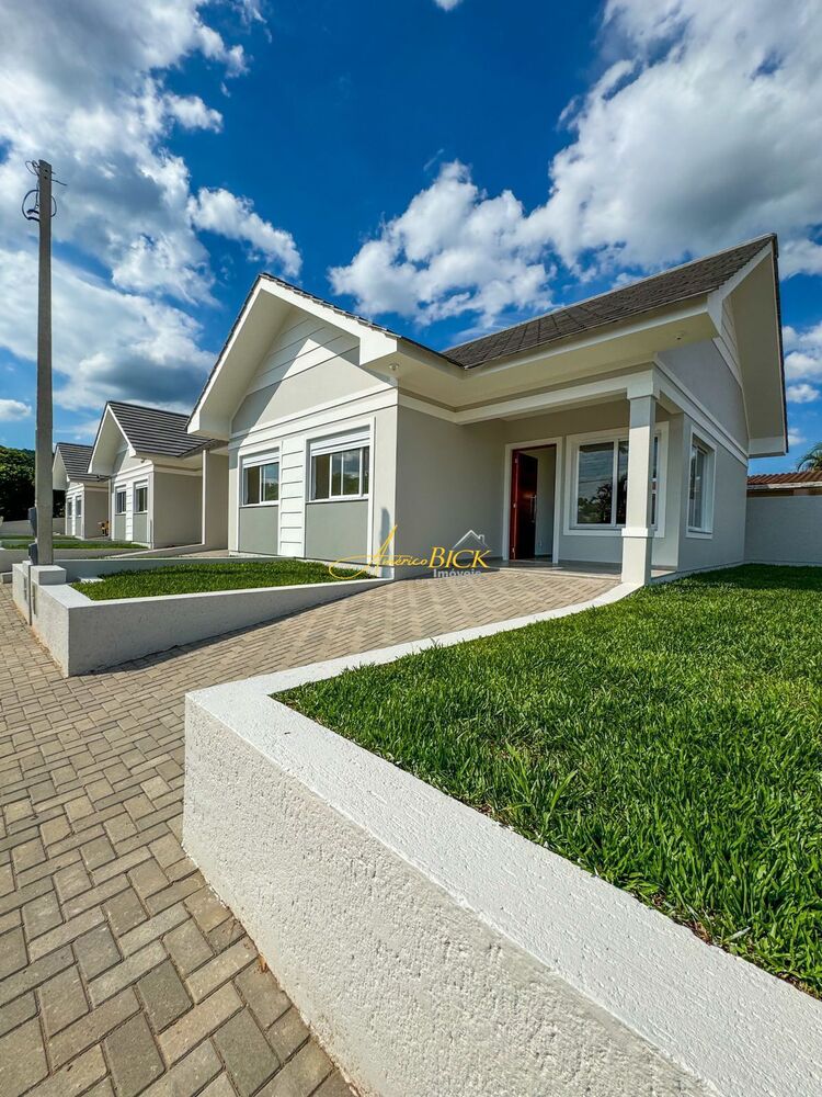 Casa à venda com 2 quartos, 52m² - Foto 2