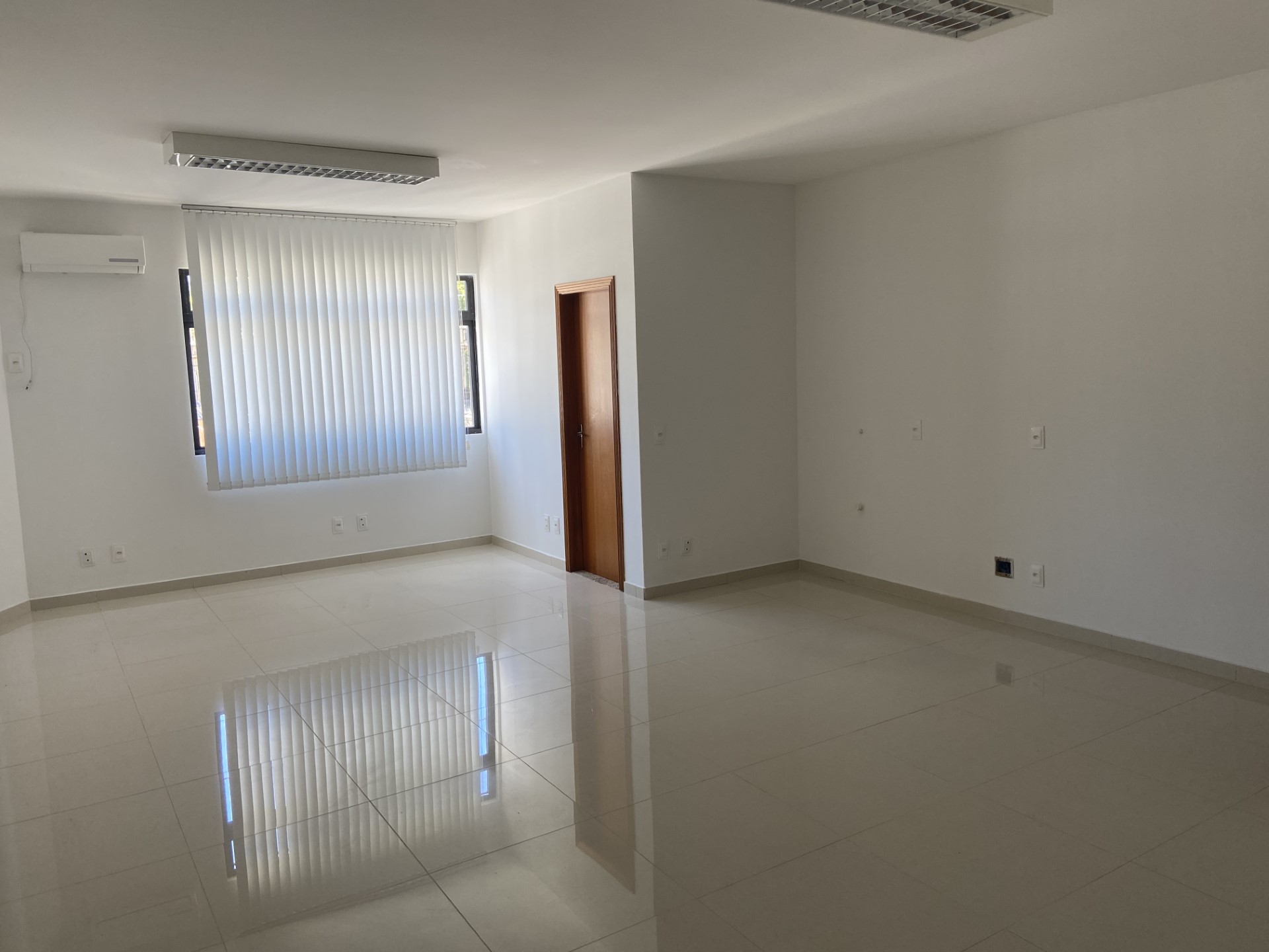 Imóvel Comercial Padrão para alugar, 38m² - Foto 1