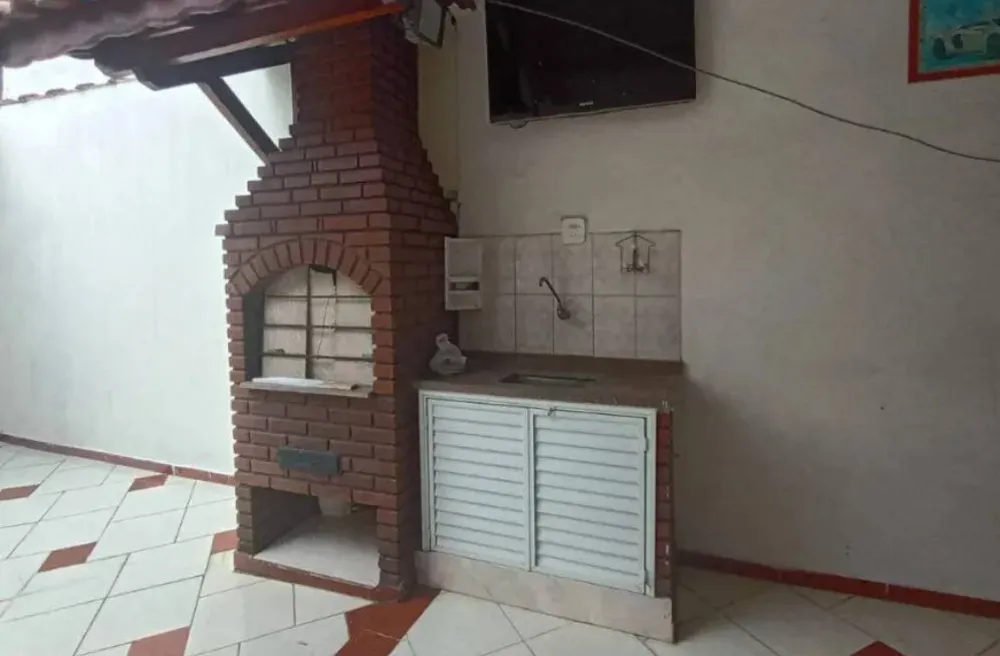 Casa, 3 quartos, 240 m² - Foto 2