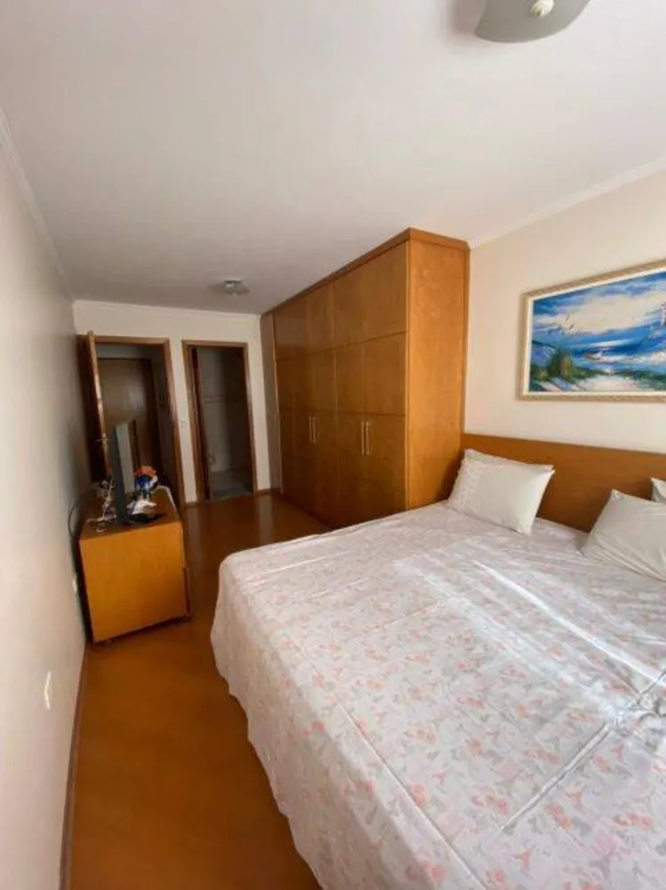 Sobrado, 7 quartos, 421 m² - Foto 1