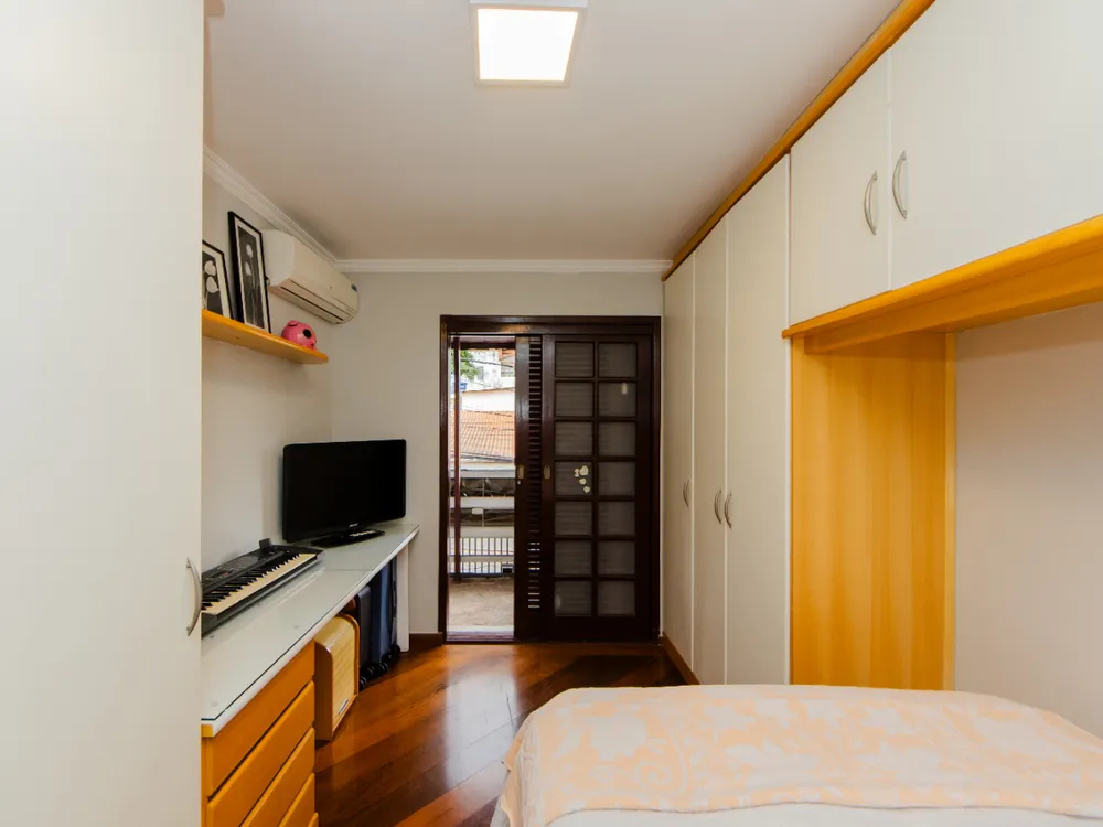 Casa, 4 quartos, 178 m² - Foto 1