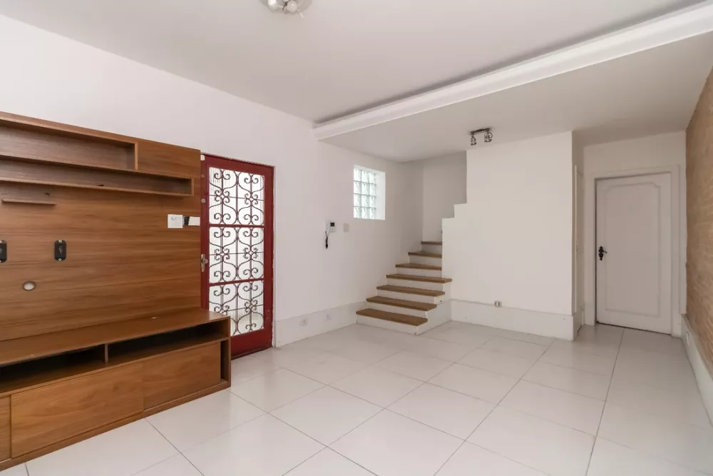 Casa à venda com 2 quartos, 180m² - Foto 4