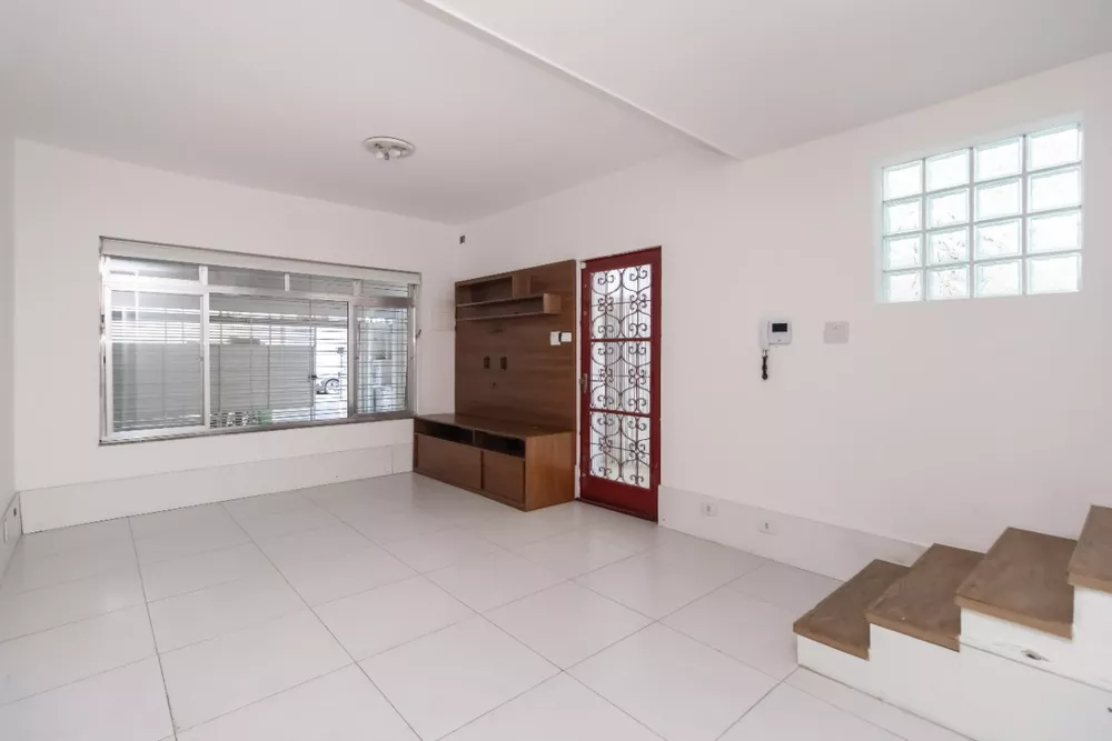 Casa à venda com 2 quartos, 180m² - Foto 2