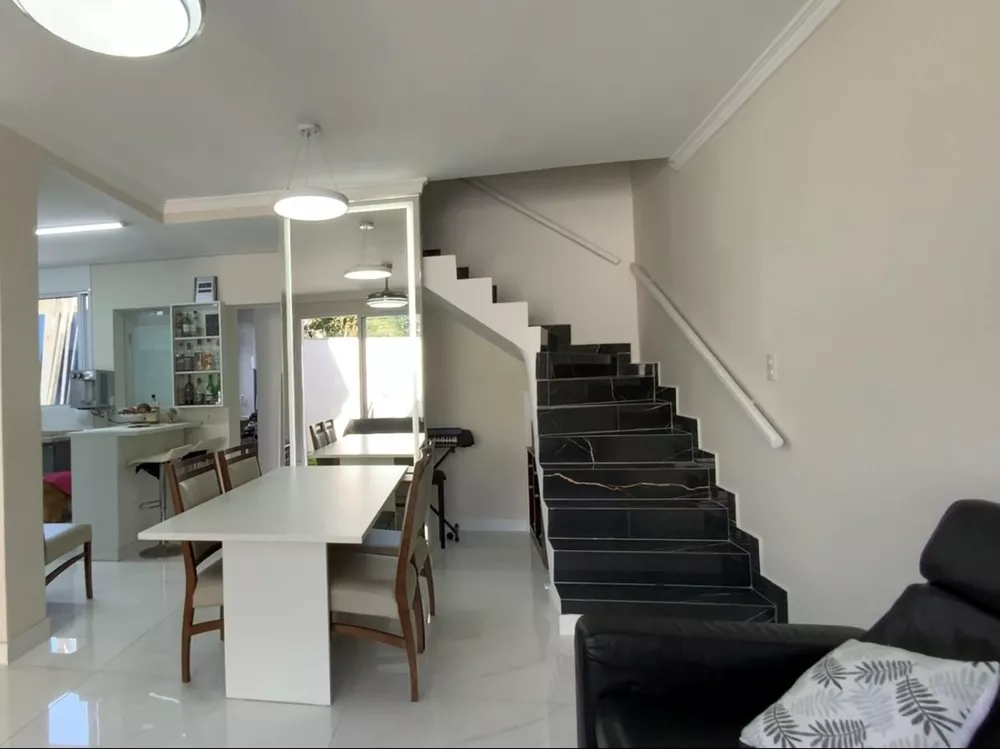 Sobrado à venda com 3 quartos, 130m² - Foto 4