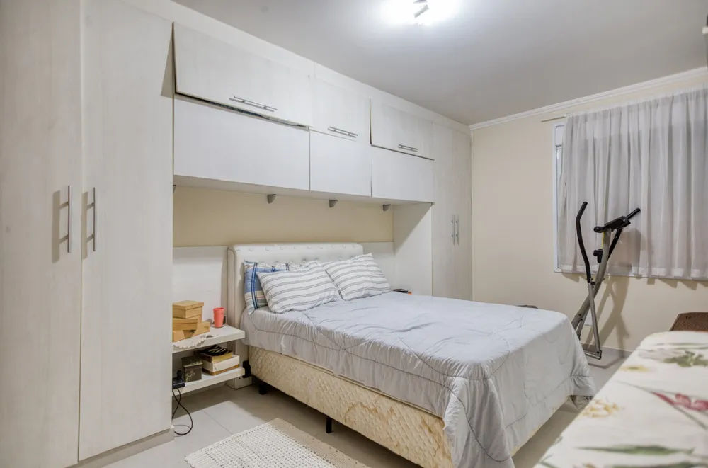 Apartamento, 3 quartos, 2425 m² - Foto 2