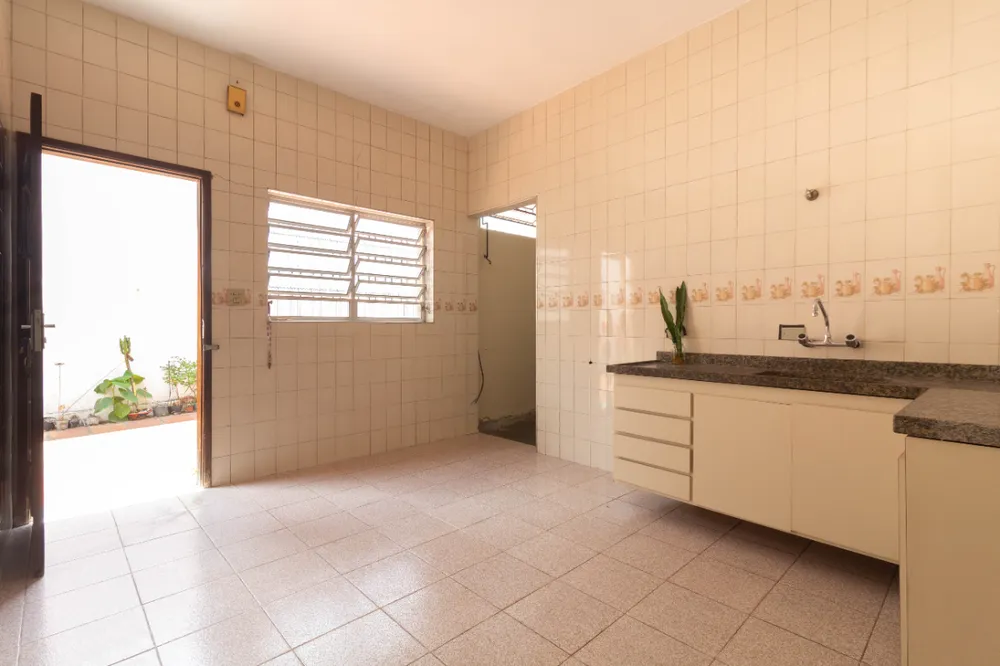 Casa, 3 quartos, 259 m² - Foto 2