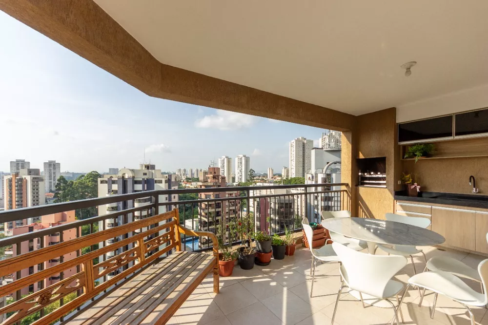 Apartamento à venda com 4 quartos, 136m² - Foto 1