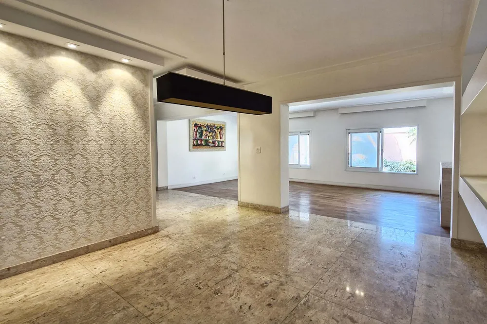 Casa, 6 quartos, 1363 m² - Foto 1