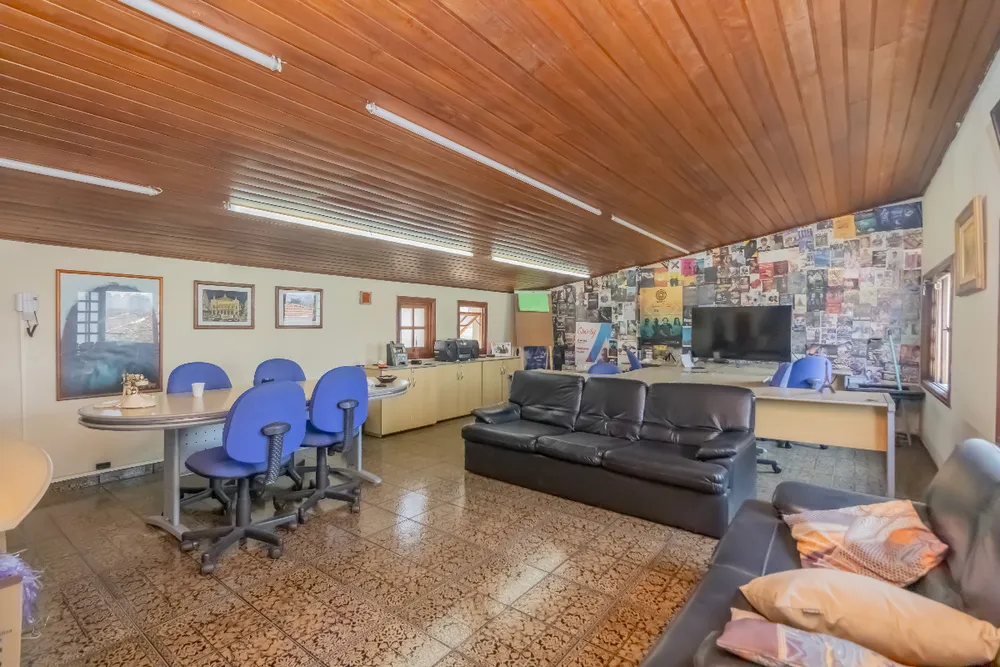Casa, 4 quartos, 232 m² - Foto 1