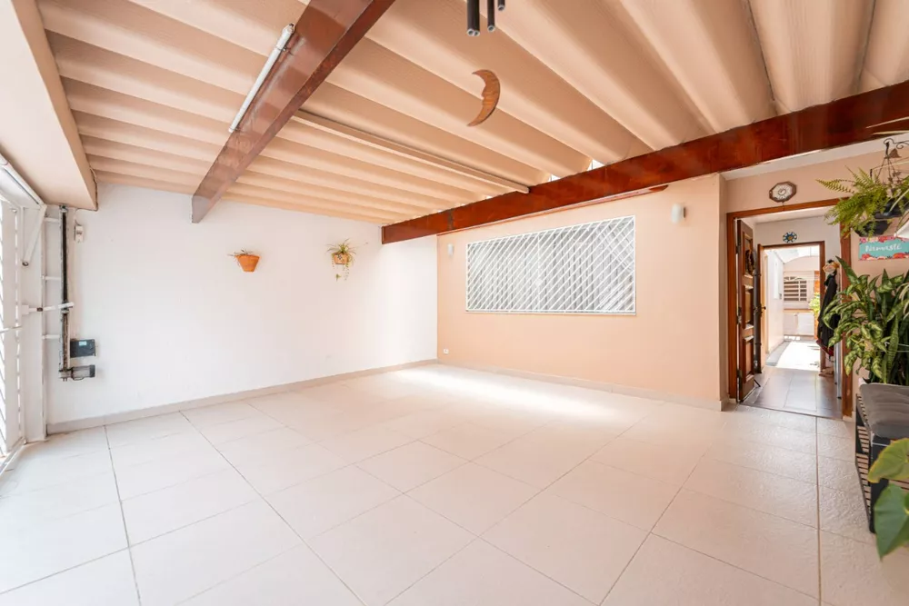 Casa à venda com 3 quartos, 140m² - Foto 2