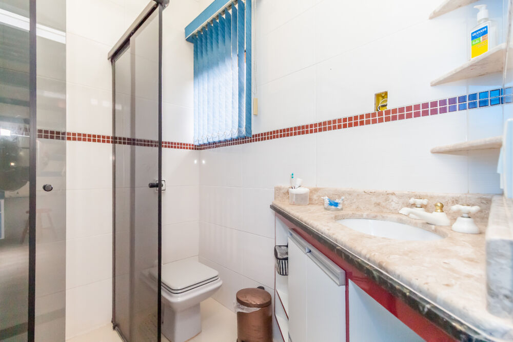 Casa à venda com 5 quartos, 358m² - Foto 4