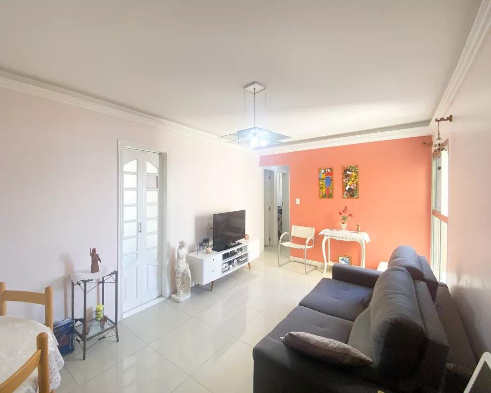 Apartamento à venda com 2 quartos, 61m² - Foto 4