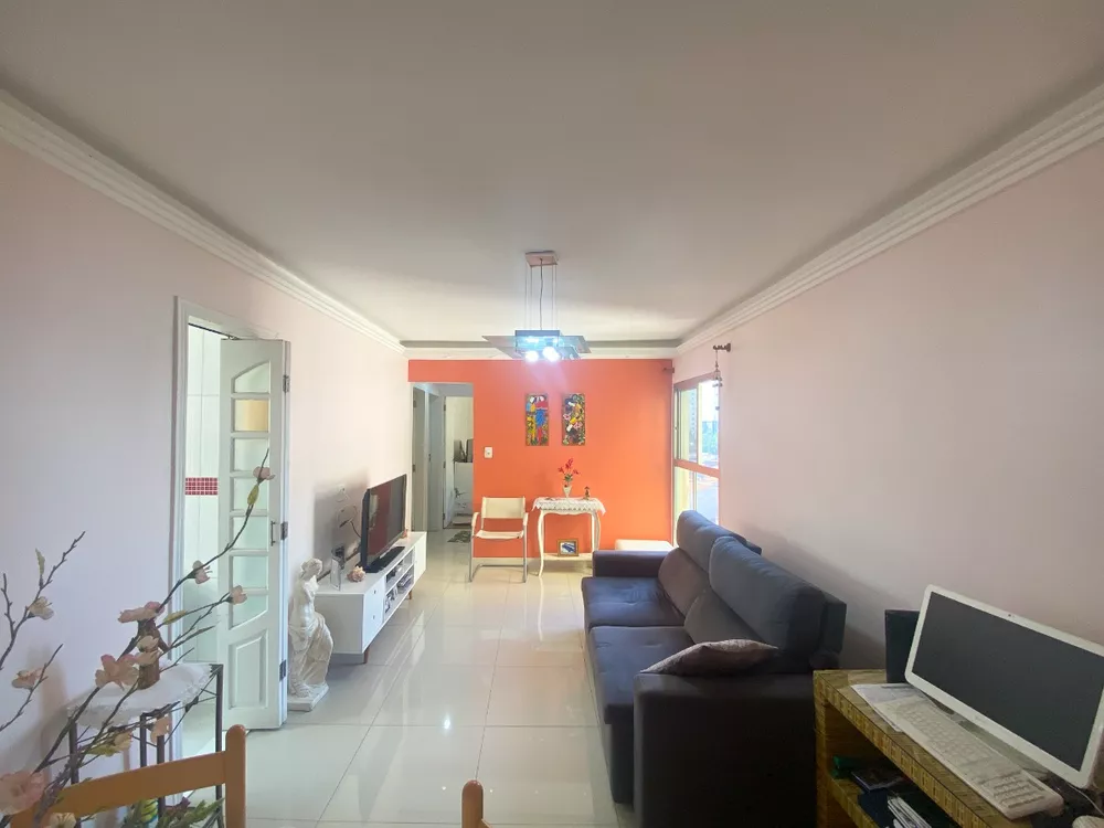 Apartamento à venda com 2 quartos, 61m² - Foto 2