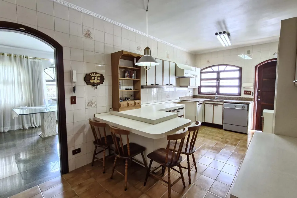 Casa, 3 quartos, 264 m² - Foto 1