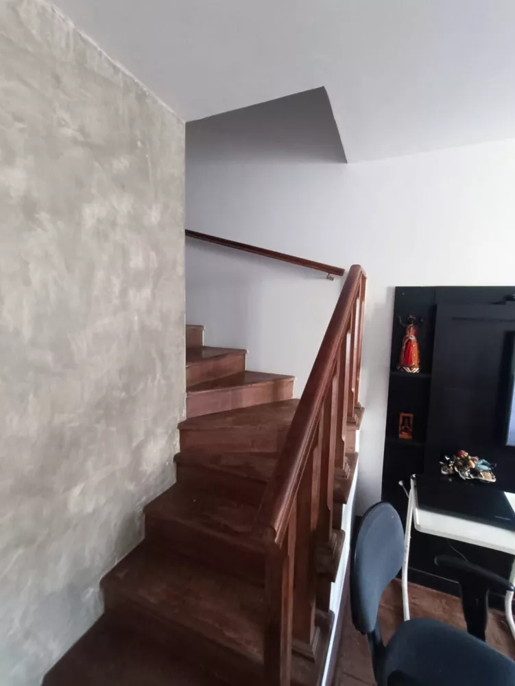 Casa à venda com 3 quartos, 190m² - Foto 4