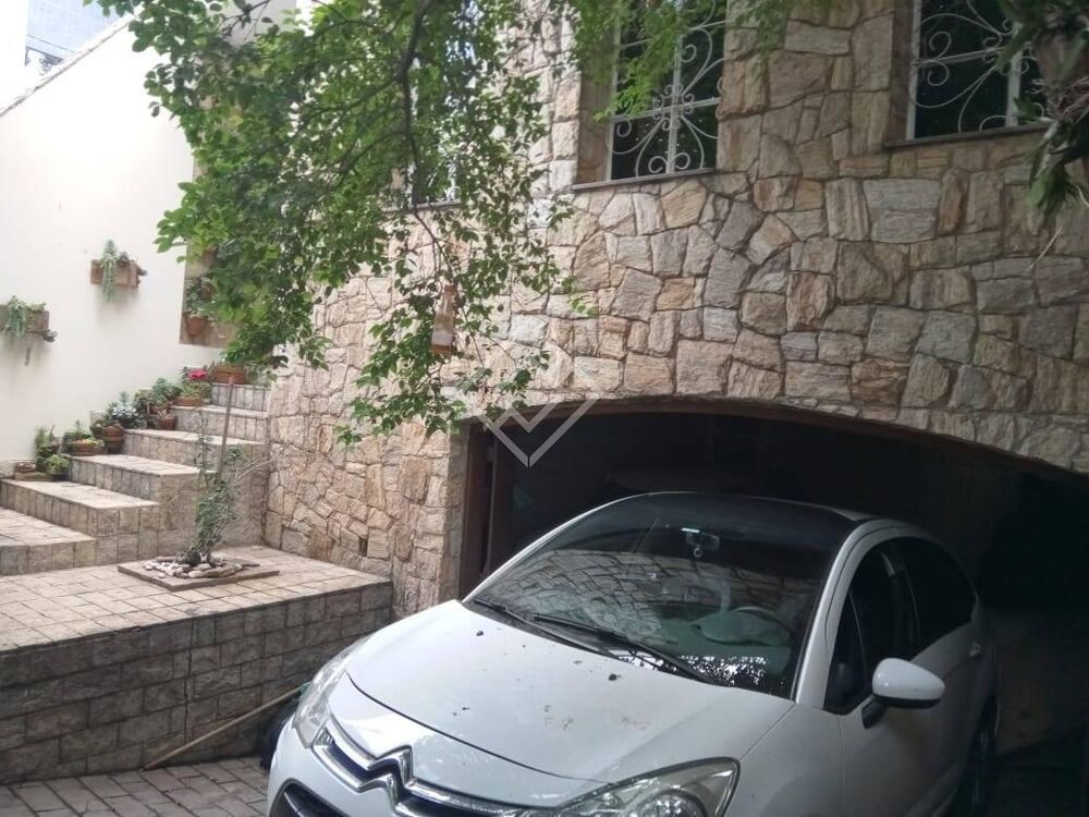 Casa à venda com 3 quartos, 247m² - Foto 2
