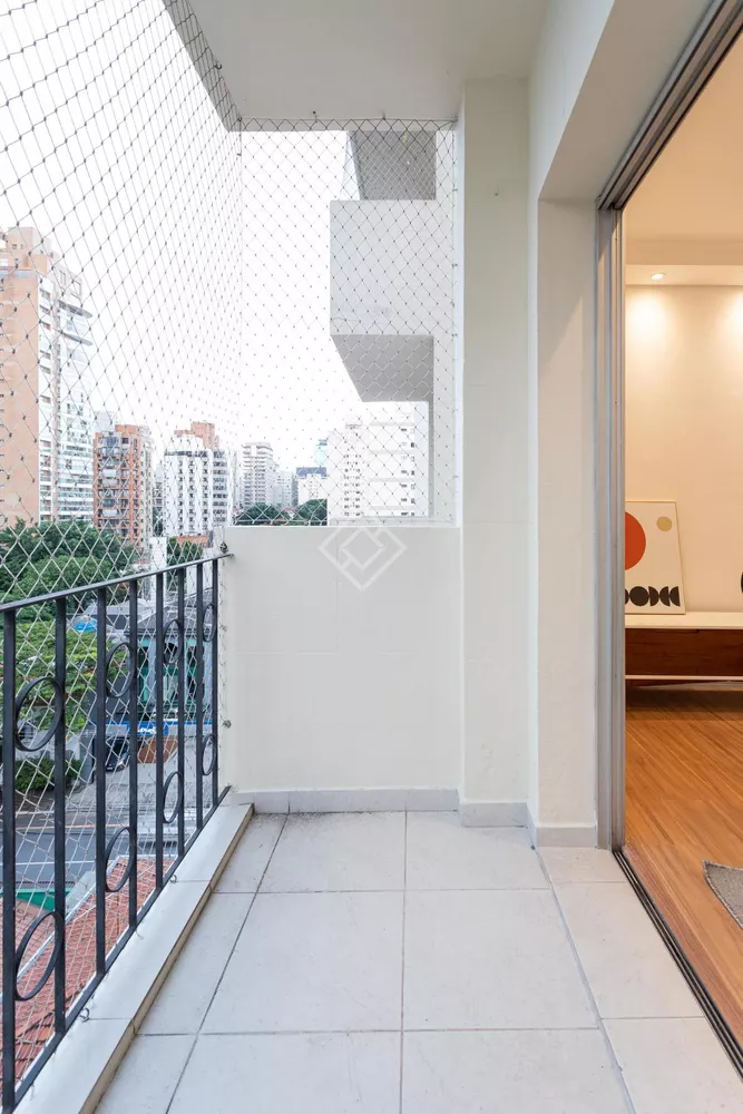 Apartamento à venda com 3 quartos, 113m² - Foto 2