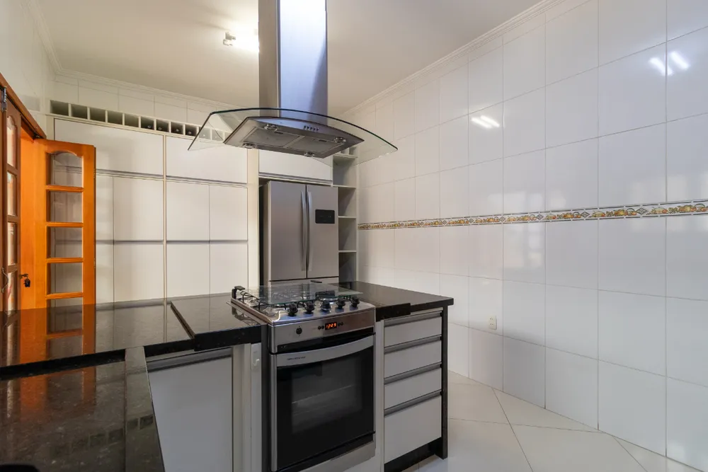 Sobrado, 3 quartos, 248 m² - Foto 2
