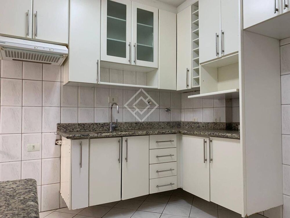 Apartamento à venda com 3 quartos, 103m² - Foto 2