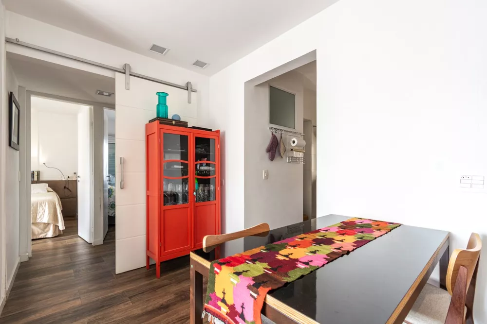 Apartamento à venda com 2 quartos, 70m² - Foto 3