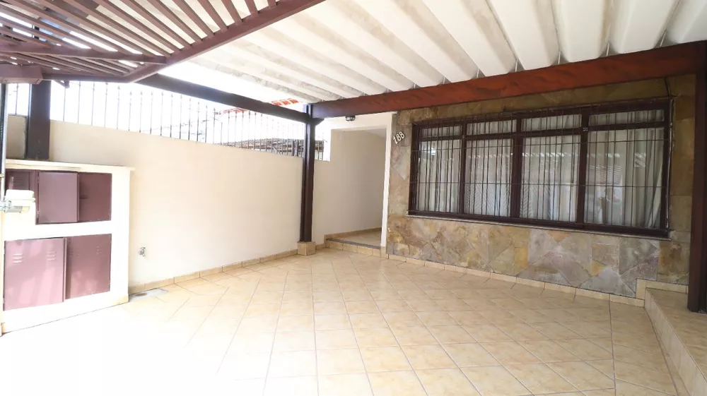 Sobrado à venda com 2 quartos, 110m² - Foto 1