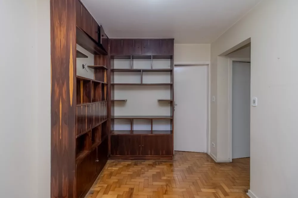 Apartamento à venda com 3 quartos, 100m² - Foto 2