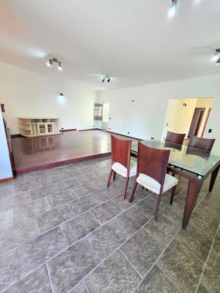 Casa, 3 quartos, 411 m² - Foto 1