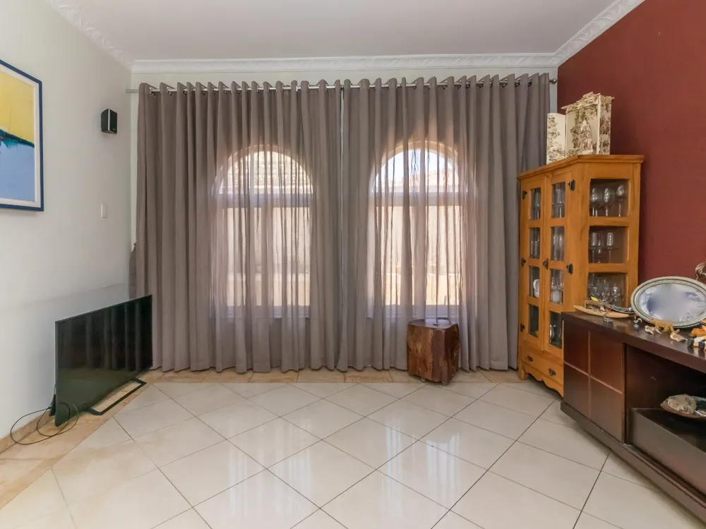 Casa, 4 quartos, 315 m² - Foto 2