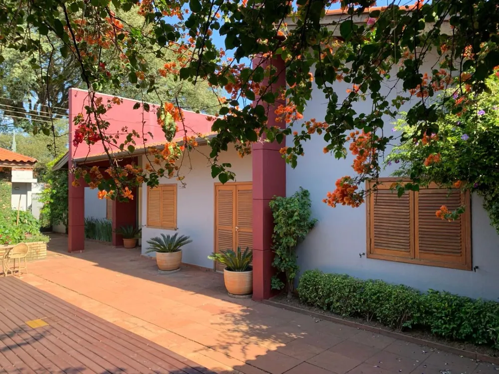 Casa, 3 quartos, 242 m² - Foto 1