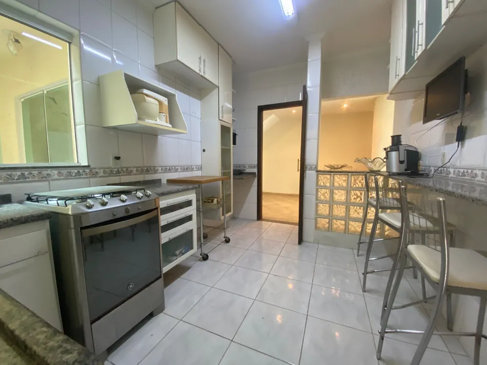 Sobrado, 3 quartos, 270 m² - Foto 2