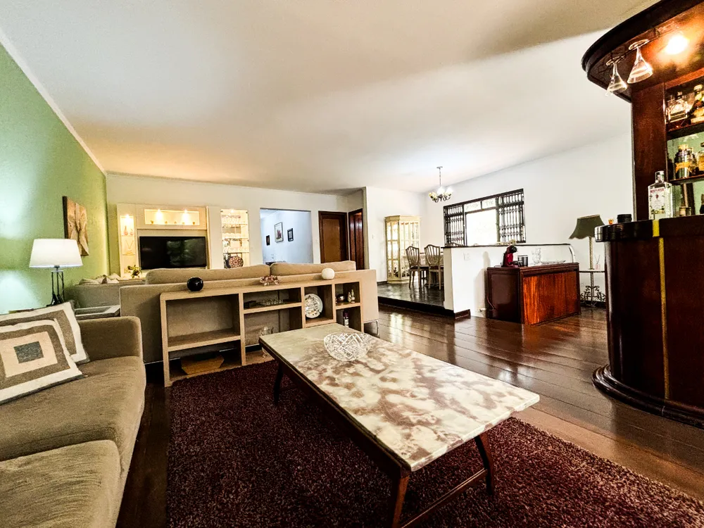Casa, 4 quartos, 284 m² - Foto 1