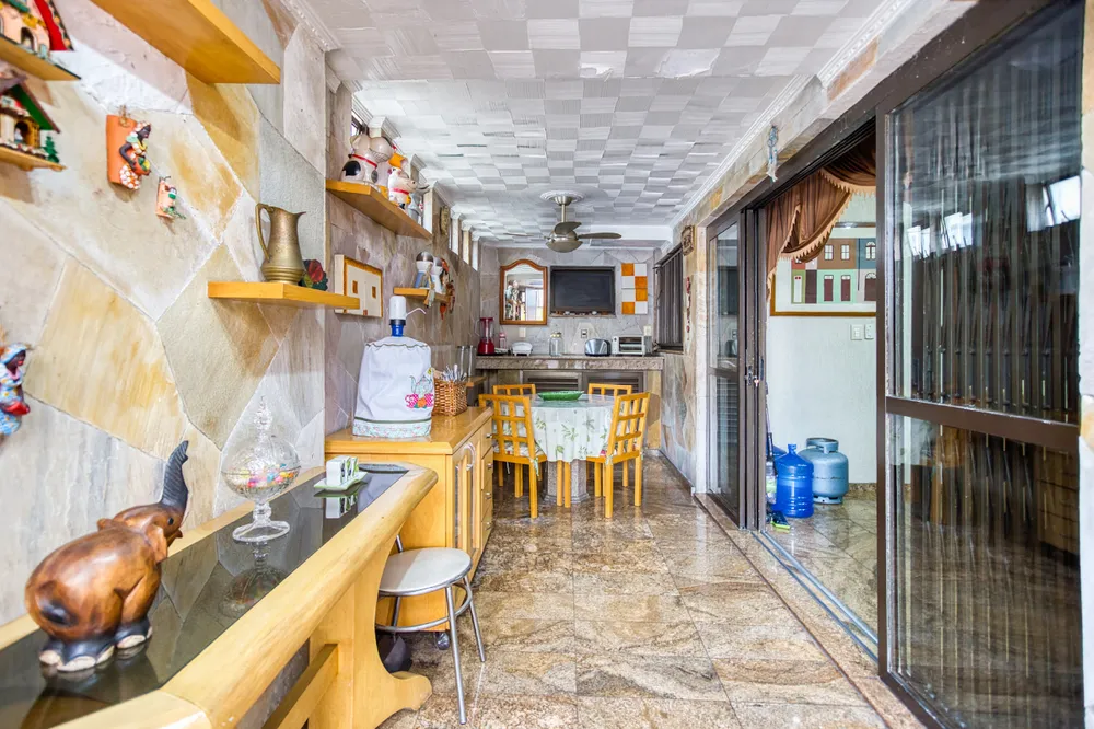 Casa, 4 quartos, 268 m² - Foto 12