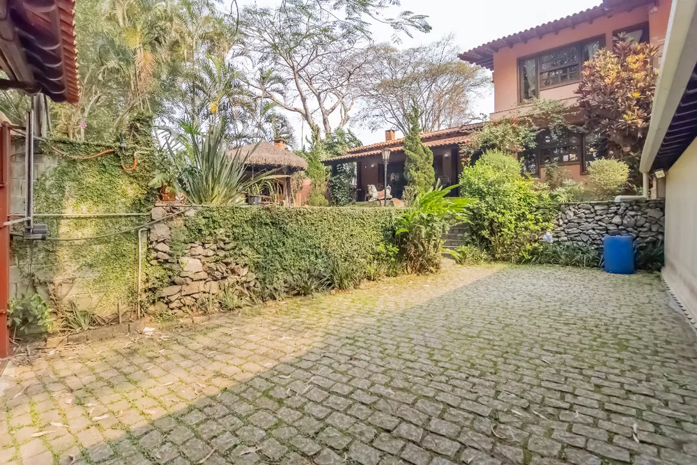 Casa de Condomínio à venda com 3 quartos, 306m² - Foto 1