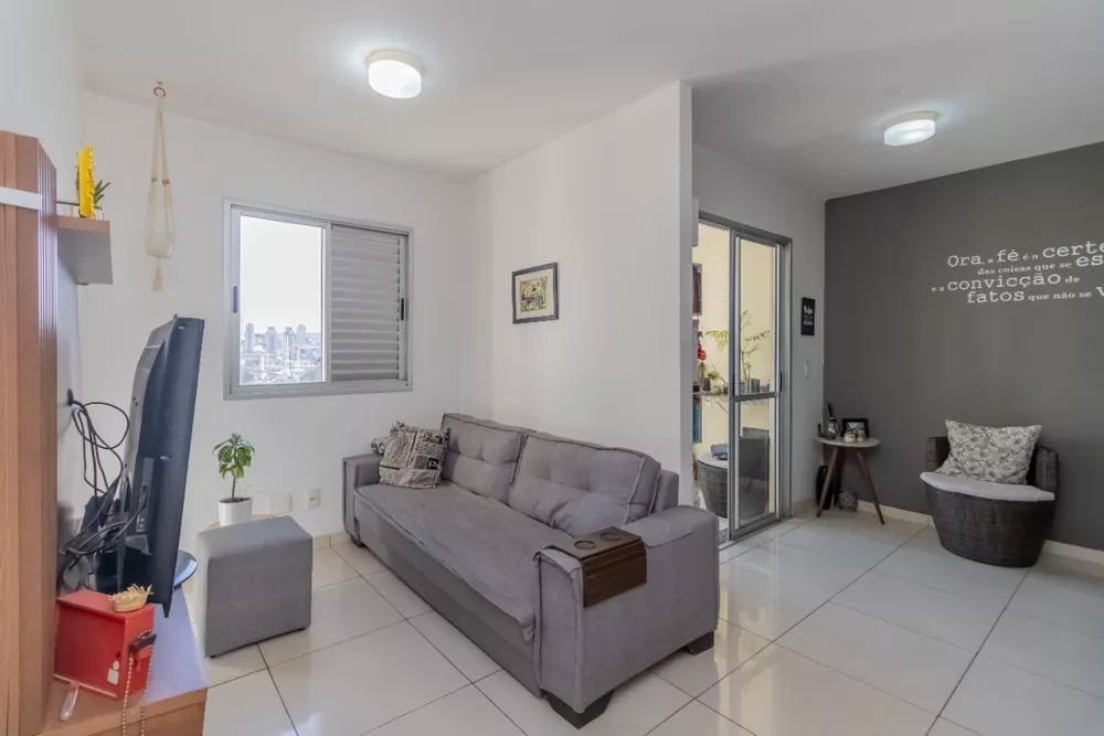 Apartamento à venda com 2 quartos, 64m² - Foto 3