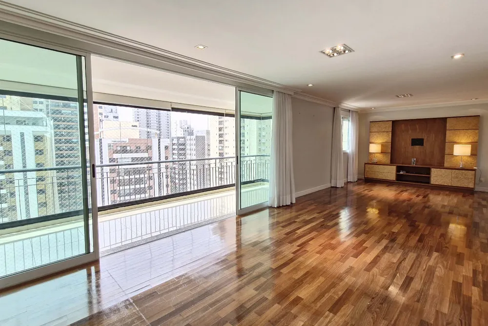 Apartamento, 3 quartos, 270 m² - Foto 2