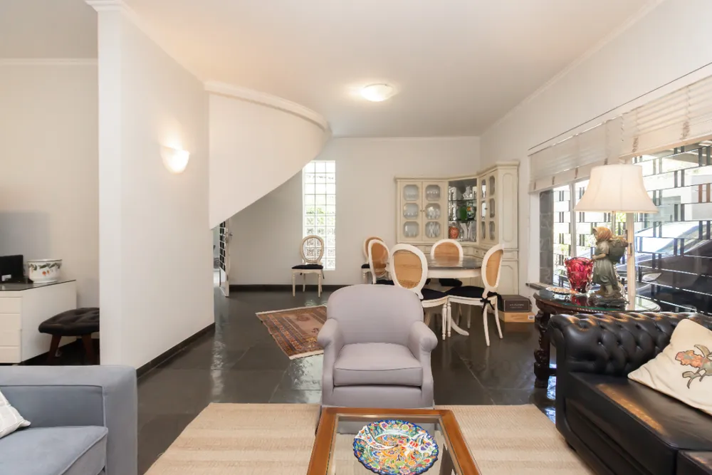 Casa, 4 quartos, 350 m² - Foto 1