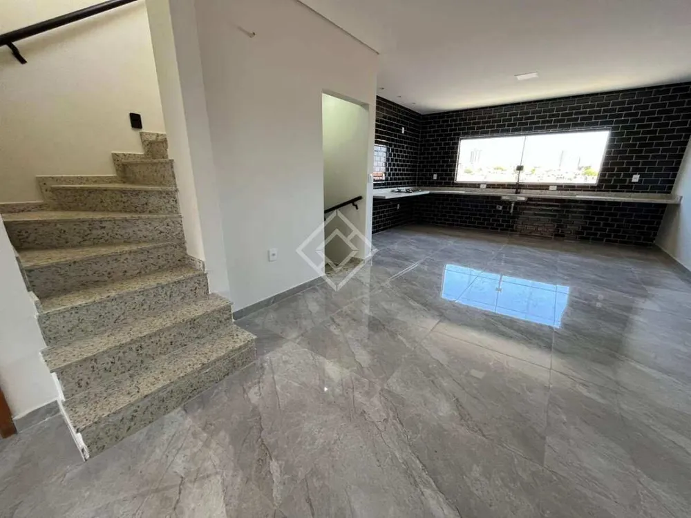 Sobrado, 3 quartos, 240 m² - Foto 3