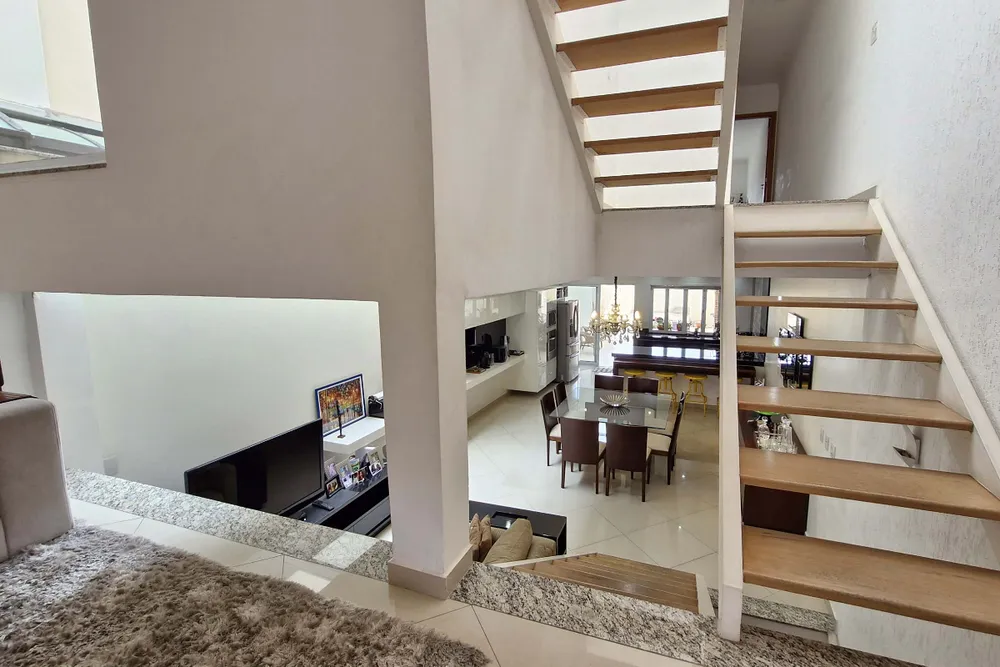 Sobrado, 3 quartos, 182 m² - Foto 1
