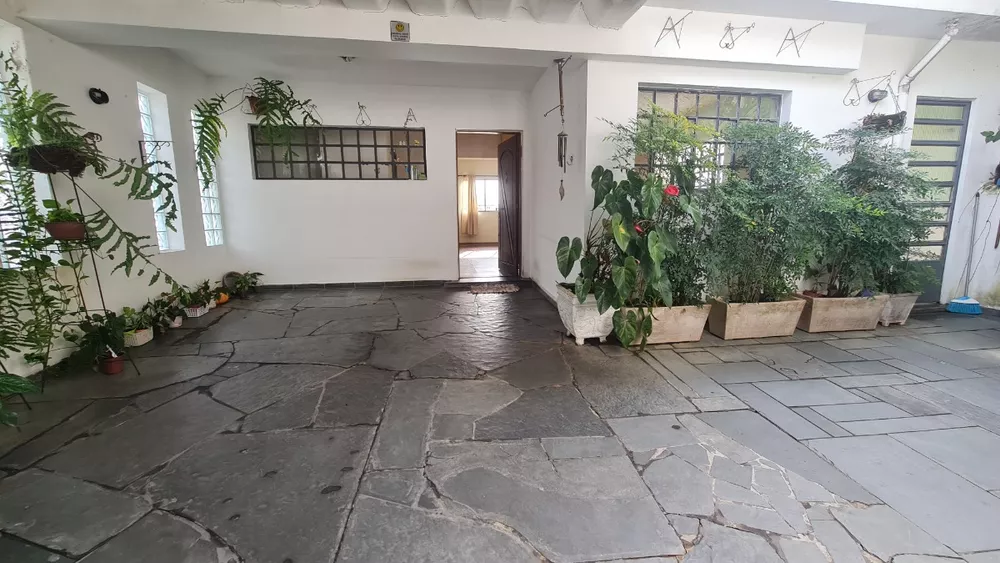 Casa à venda com 4 quartos, 168m² - Foto 4