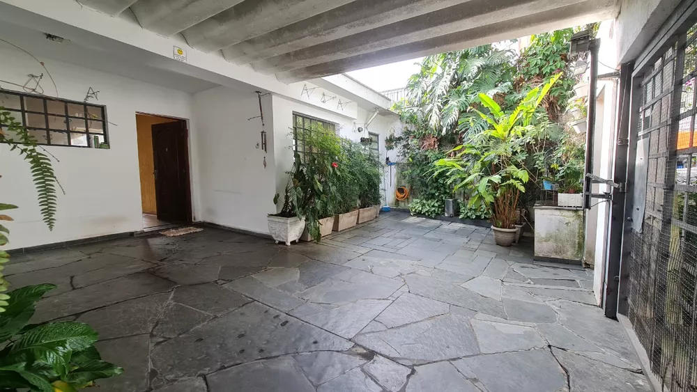 Casa à venda com 4 quartos, 168m² - Foto 1