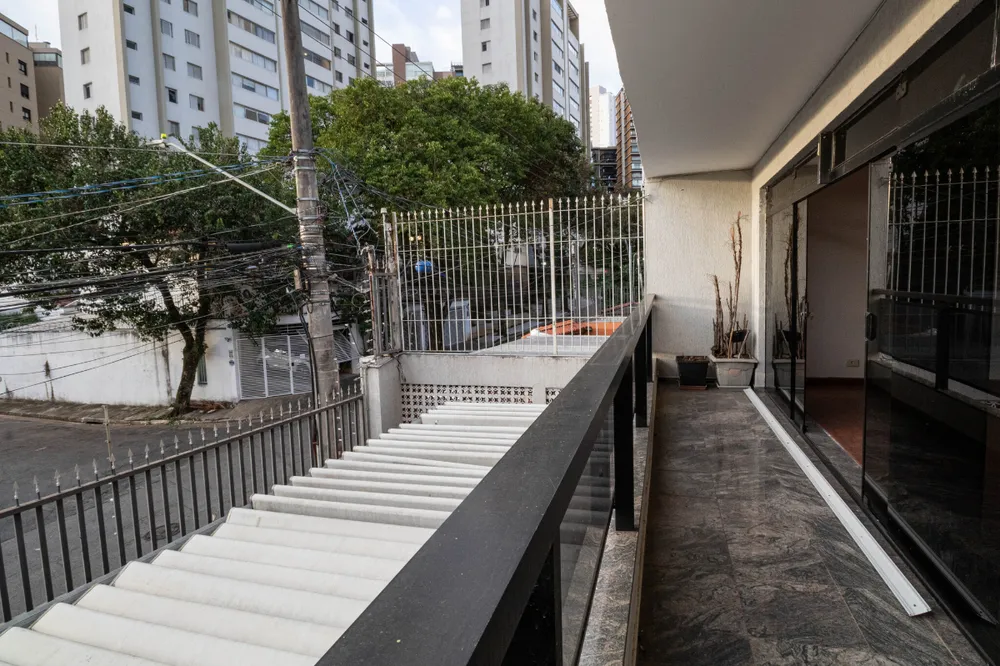 Casa, 4 quartos, 340 m² - Foto 1