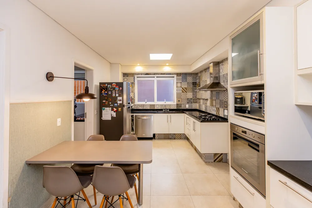 Apartamento, 3 quartos, 252 m² - Foto 1