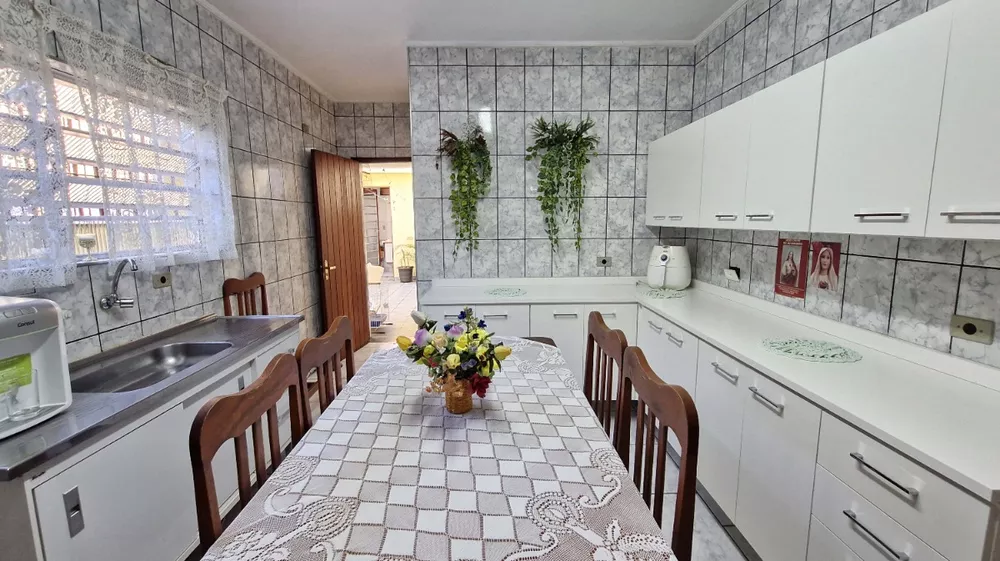 Sobrado à venda com 2 quartos, 124m² - Foto 1