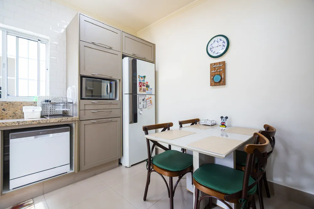 Casa, 3 quartos, 184 m² - Foto 6